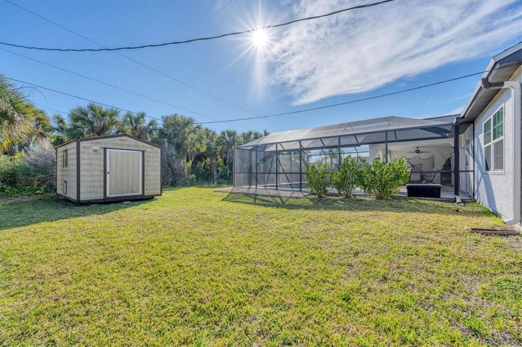 For Sale: $299,900 (2 beds, 2 baths, 1068 Square Feet)