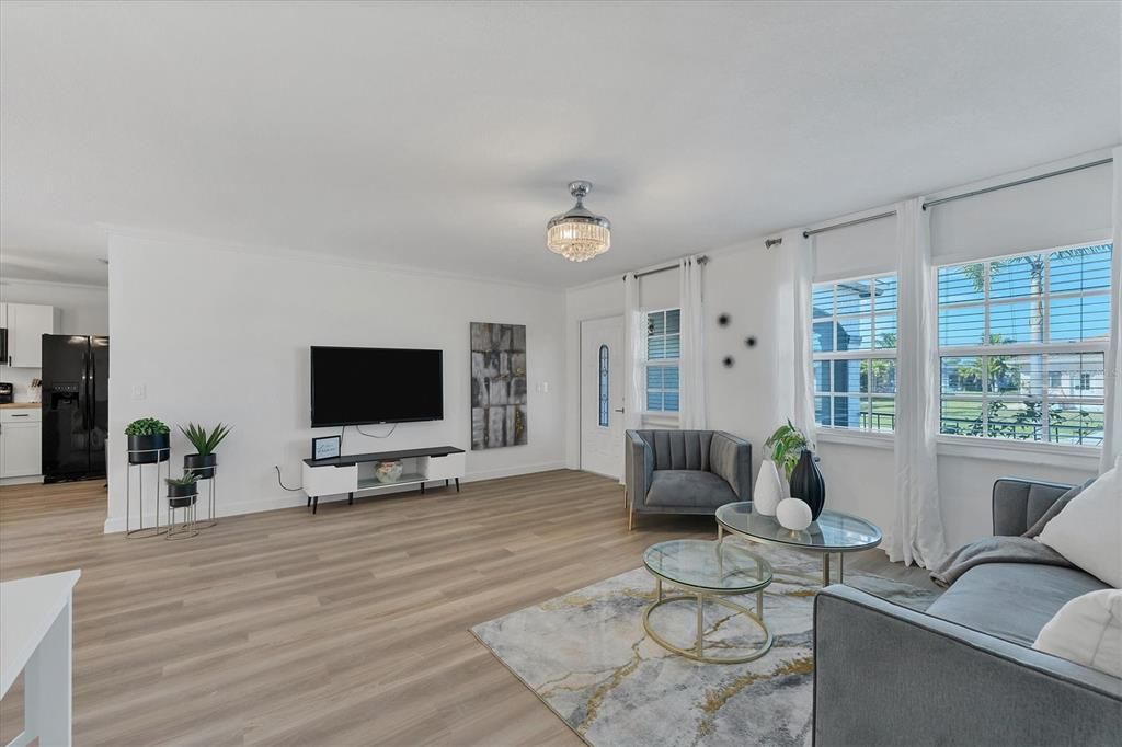 For Sale: $299,900 (2 beds, 2 baths, 1068 Square Feet)