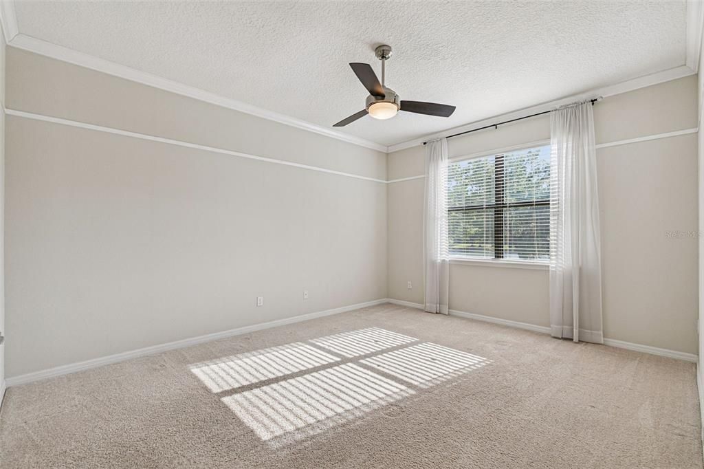 For Rent: $3,100 (3 beds, 2 baths, 1910 Square Feet)