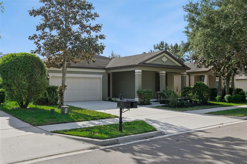 For Rent: $3,100 (3 beds, 2 baths, 1910 Square Feet)