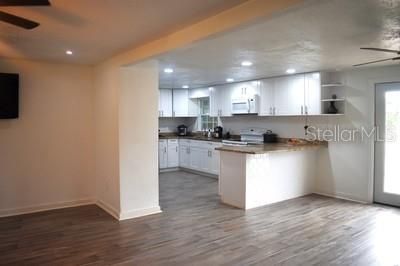 На продажу: $385,000 (3 спален, 2 ванн, 1806 Квадратных фут)