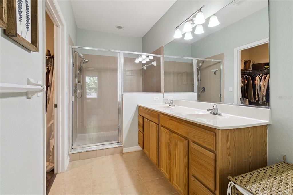For Sale: $287,000 (3 beds, 2 baths, 1602 Square Feet)