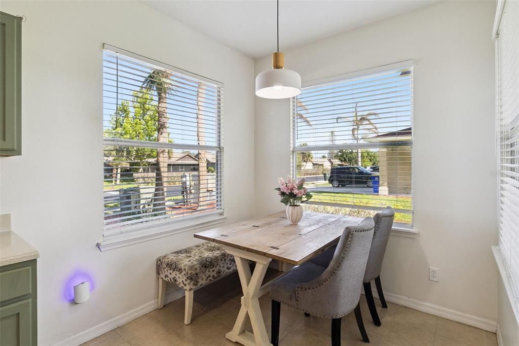 For Sale: $287,000 (3 beds, 2 baths, 1602 Square Feet)