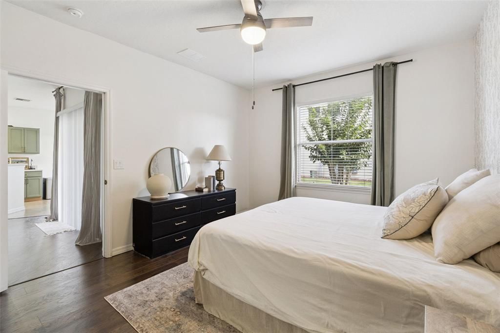 For Sale: $287,000 (3 beds, 2 baths, 1602 Square Feet)