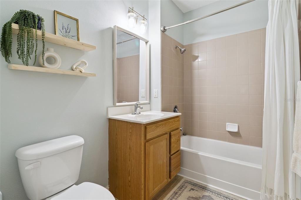For Sale: $287,000 (3 beds, 2 baths, 1602 Square Feet)