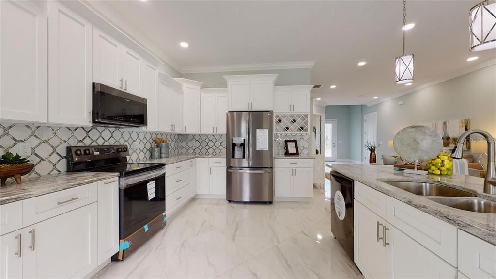 For Rent: $3,800 (3 beds, 2 baths, 2070 Square Feet)