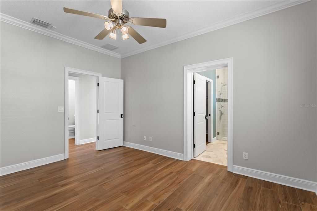 For Sale: $2,295,000 (5 beds, 4 baths, 4254 Square Feet)