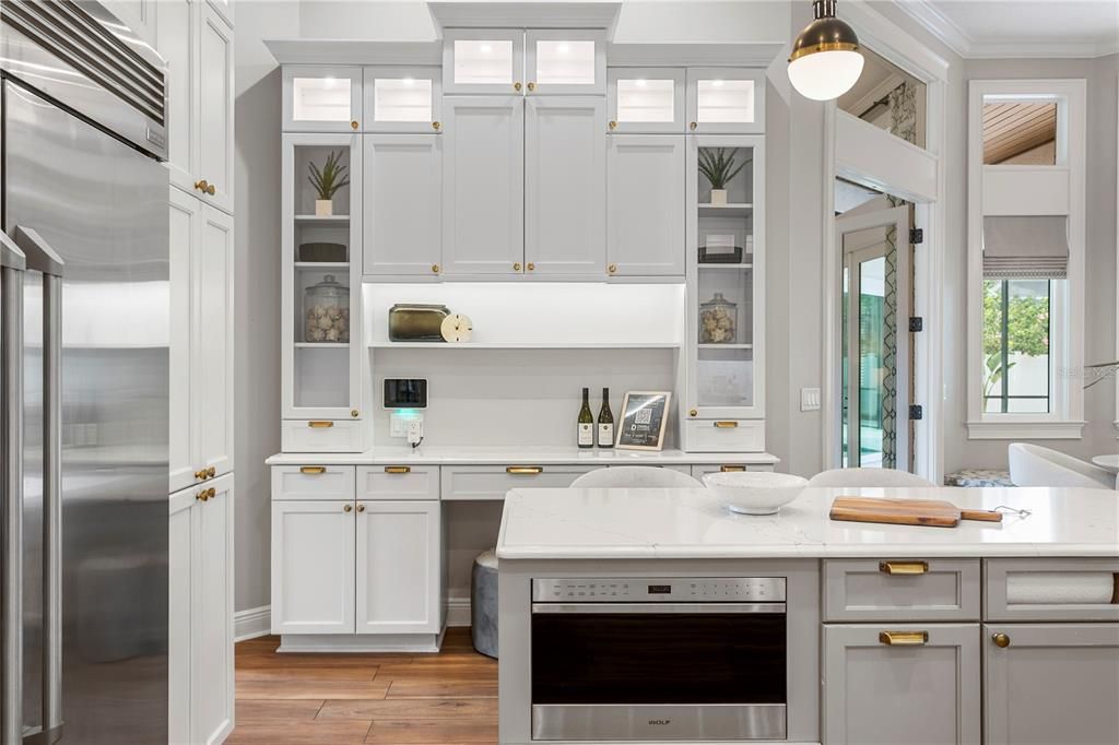 For Sale: $2,295,000 (5 beds, 4 baths, 4254 Square Feet)