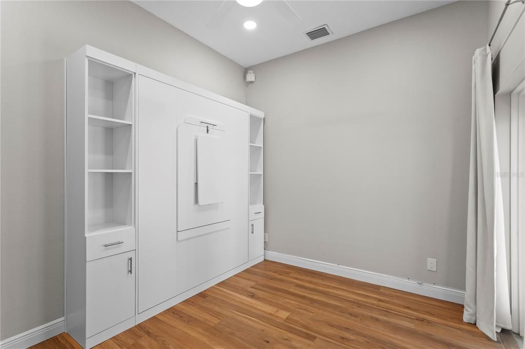 For Sale: $2,295,000 (5 beds, 4 baths, 4254 Square Feet)