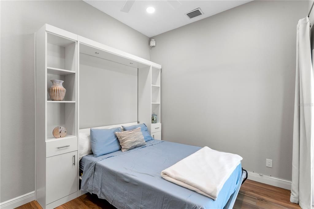 For Sale: $2,295,000 (5 beds, 4 baths, 4254 Square Feet)