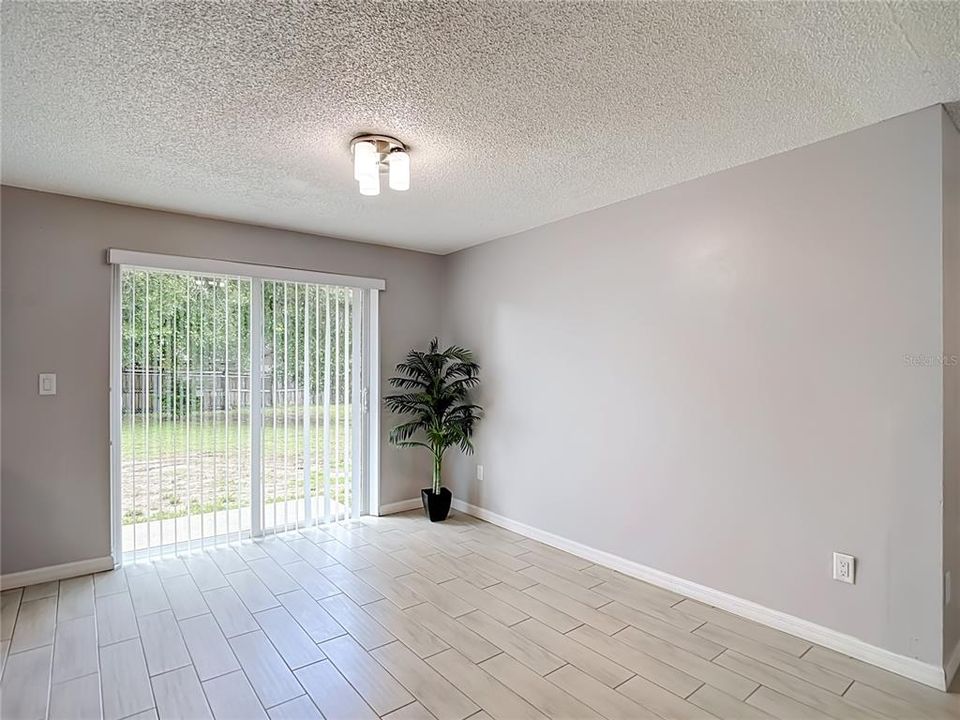 En Venta: $289,900 (2 camas, 2 baños, 1022 Pies cuadrados)