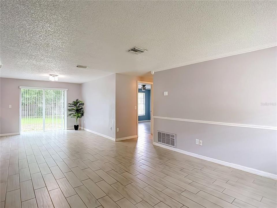 En Venta: $289,900 (2 camas, 2 baños, 1022 Pies cuadrados)