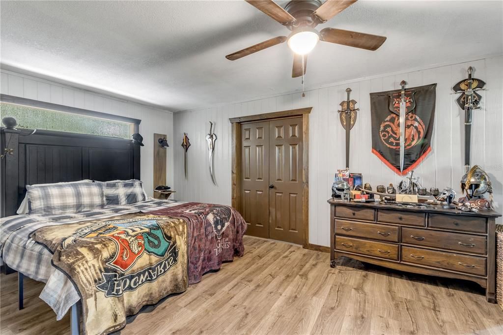 For Sale: $1,340,000 (6 beds, 5 baths, 5648 Square Feet)