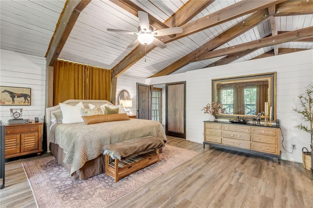 For Sale: $1,340,000 (6 beds, 5 baths, 5648 Square Feet)