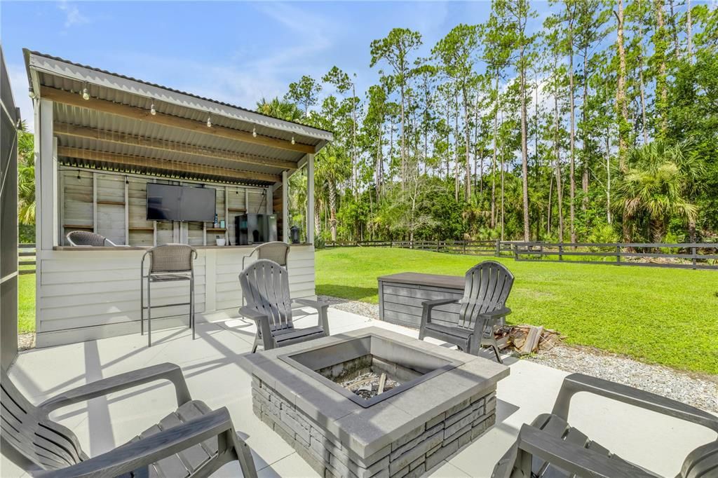 For Sale: $1,340,000 (6 beds, 5 baths, 5648 Square Feet)