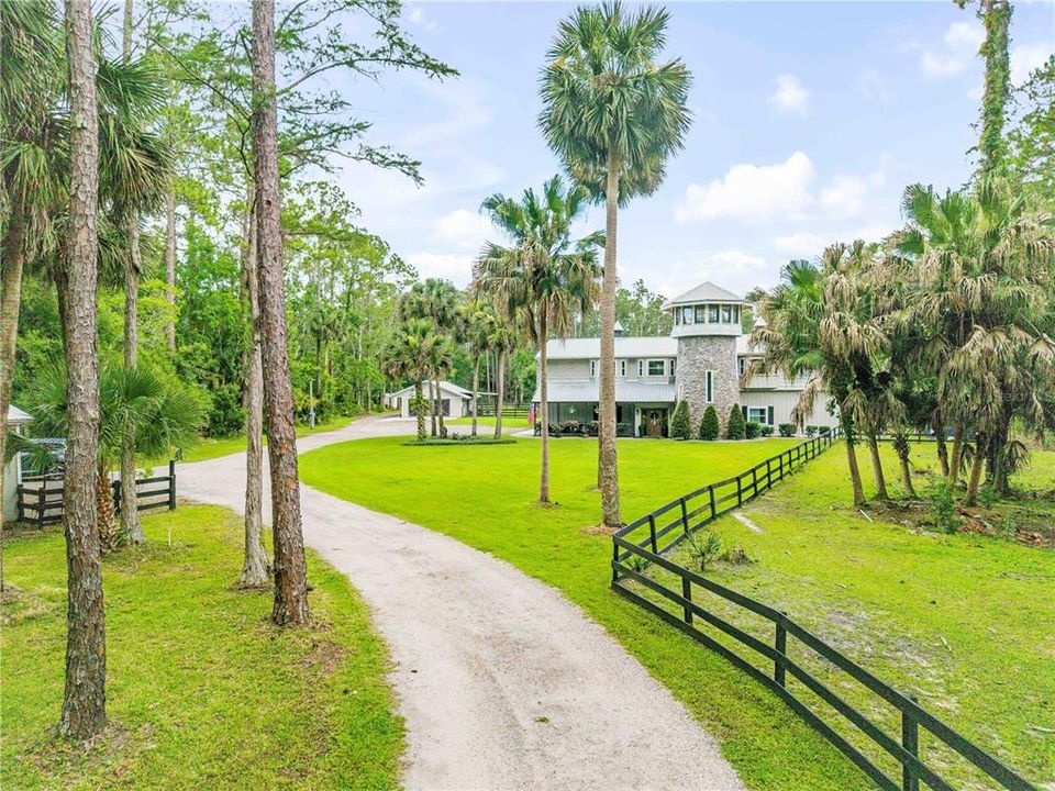 For Sale: $1,340,000 (6 beds, 5 baths, 5648 Square Feet)