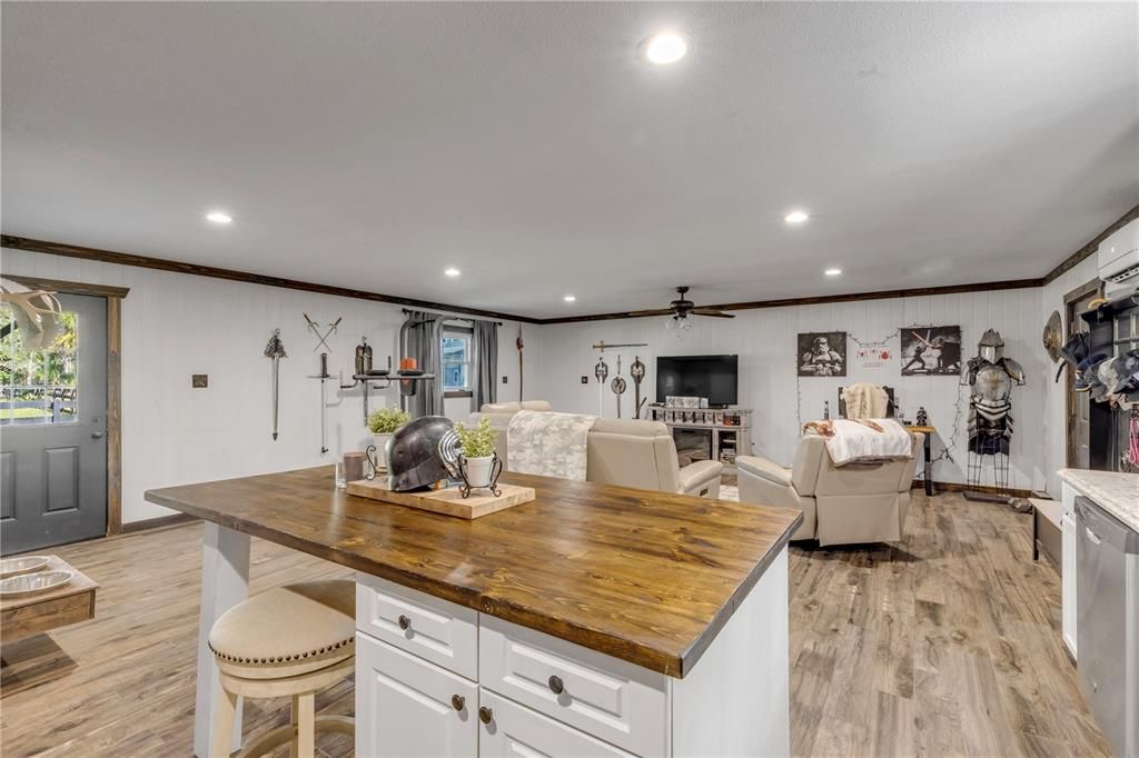 For Sale: $1,340,000 (6 beds, 5 baths, 5648 Square Feet)
