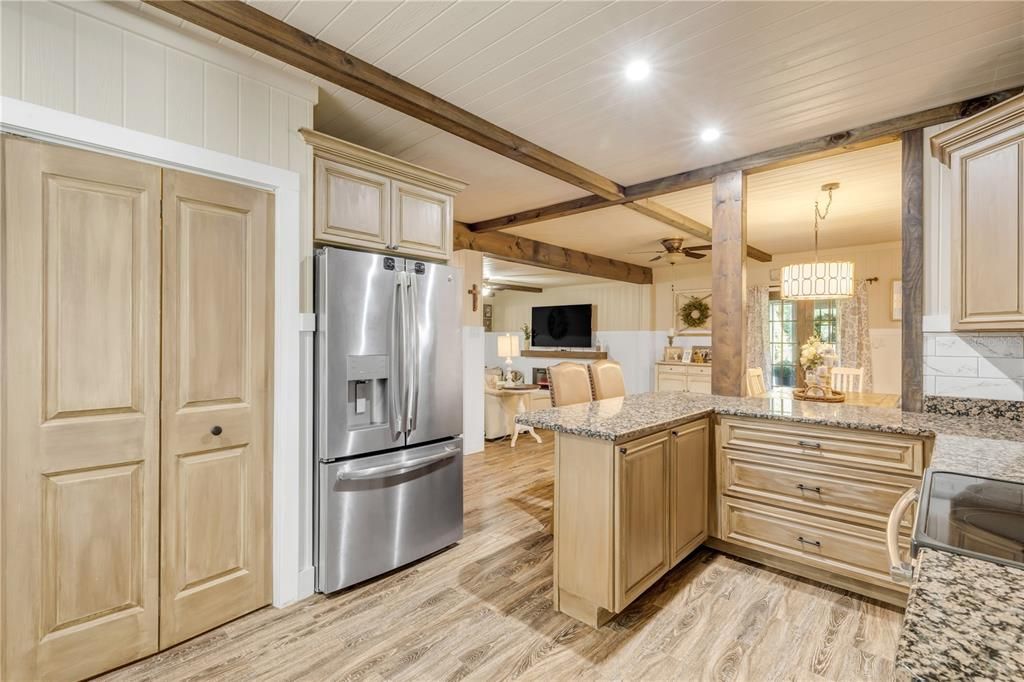 For Sale: $1,340,000 (6 beds, 5 baths, 5648 Square Feet)