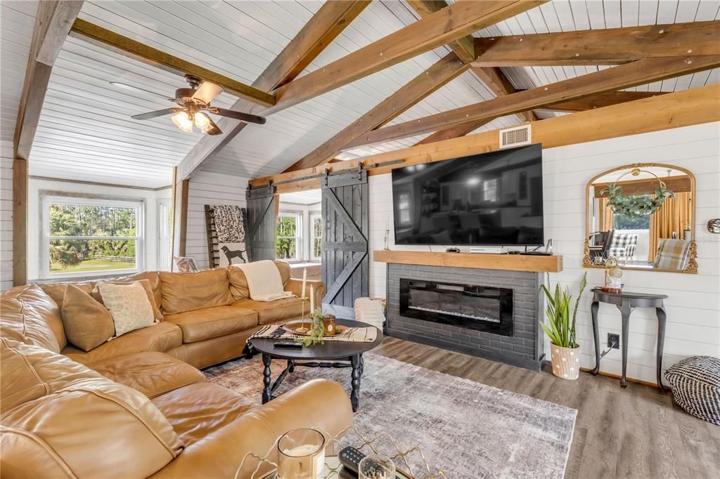 For Sale: $1,340,000 (6 beds, 5 baths, 5648 Square Feet)