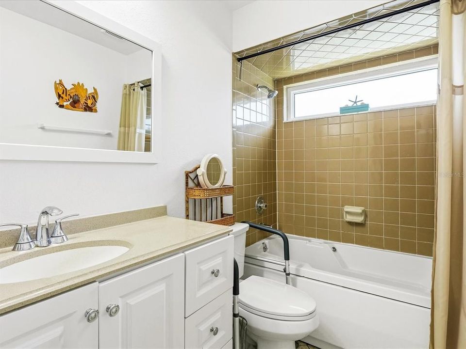 En Venta: $240,000 (2 camas, 2 baños, 1754 Pies cuadrados)