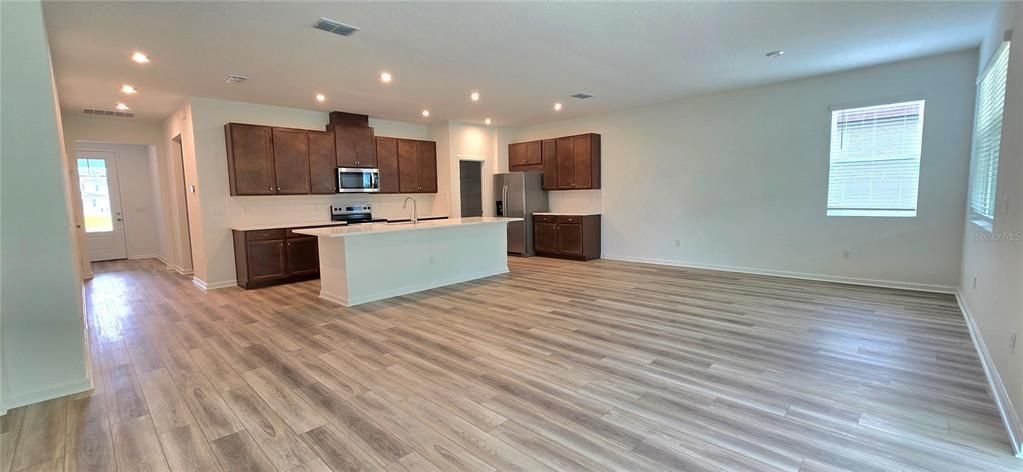 В аренду: $2,950 (3 спален, 2 ванн, 1731 Квадратных фут)