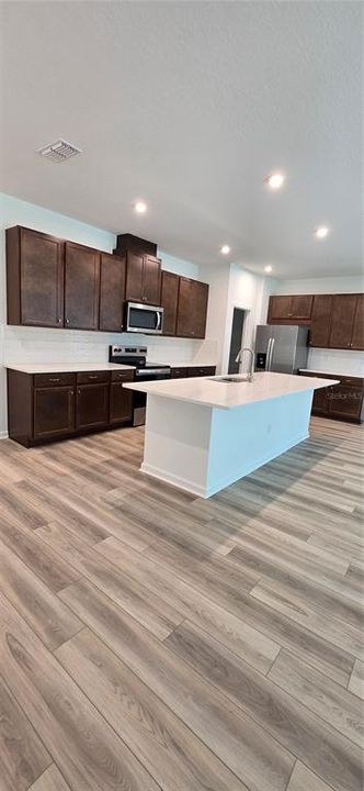 В аренду: $2,950 (3 спален, 2 ванн, 1731 Квадратных фут)