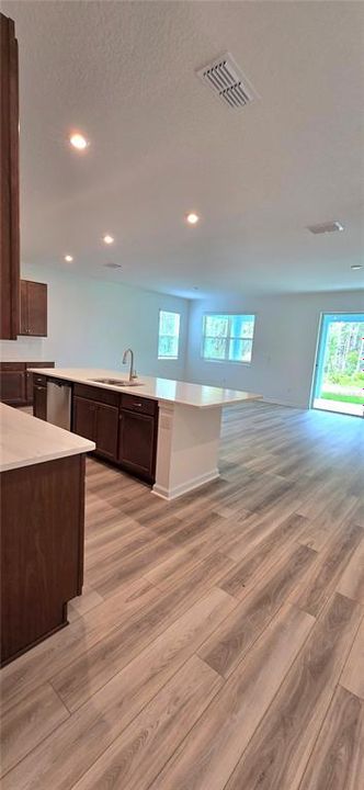 В аренду: $2,950 (3 спален, 2 ванн, 1731 Квадратных фут)