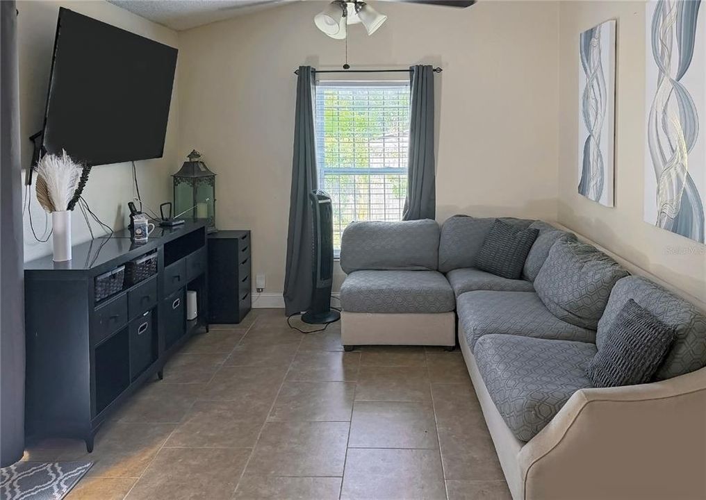 En Venta: $345,000 (3 camas, 2 baños, 1542 Pies cuadrados)