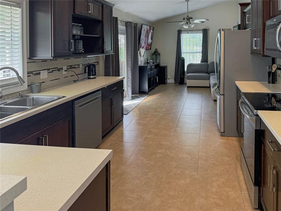 En Venta: $345,000 (3 camas, 2 baños, 1542 Pies cuadrados)
