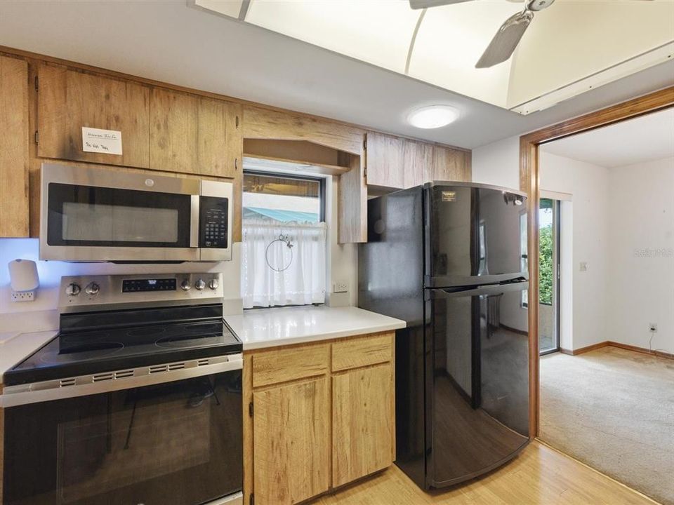 For Sale: $275,000 (3 beds, 2 baths, 1825 Square Feet)