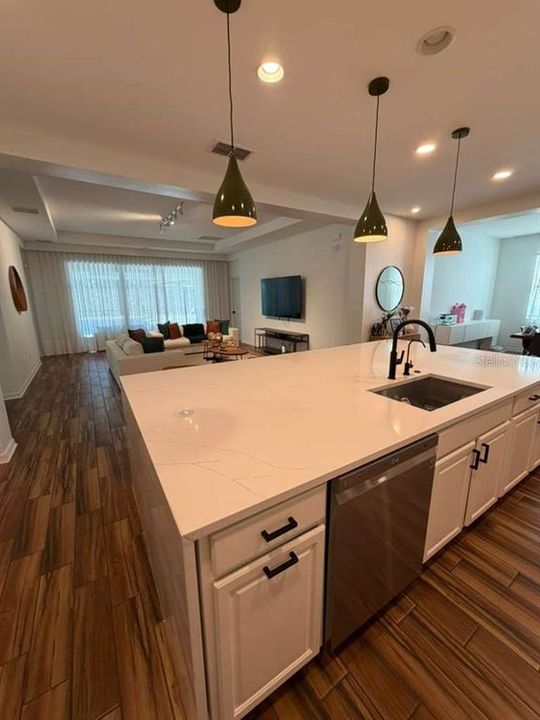 For Sale: $880,000 (4 beds, 3 baths, 2876 Square Feet)