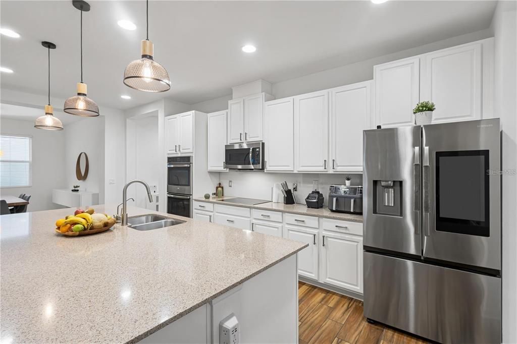 For Sale: $880,000 (4 beds, 3 baths, 2876 Square Feet)