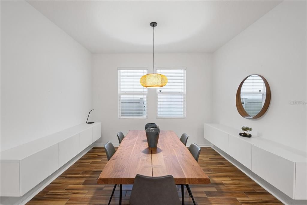 For Sale: $880,000 (4 beds, 3 baths, 2876 Square Feet)