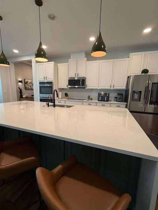 For Sale: $880,000 (4 beds, 3 baths, 2876 Square Feet)