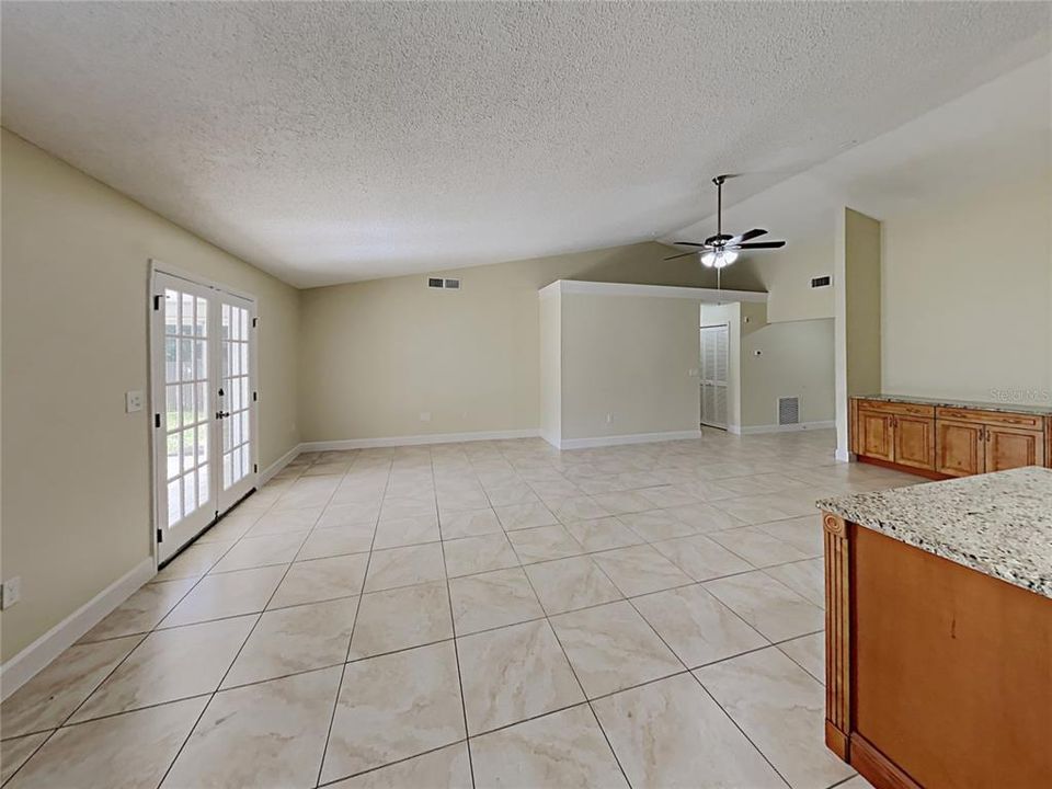For Sale: $450,000 (3 beds, 2 baths, 1506 Square Feet)