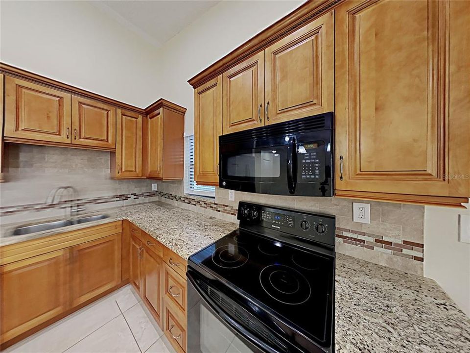 For Sale: $450,000 (3 beds, 2 baths, 1506 Square Feet)