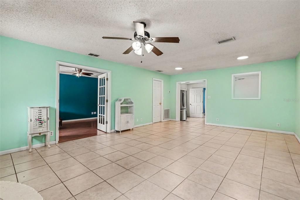 For Sale: $340,000 (3 beds, 2 baths, 1806 Square Feet)