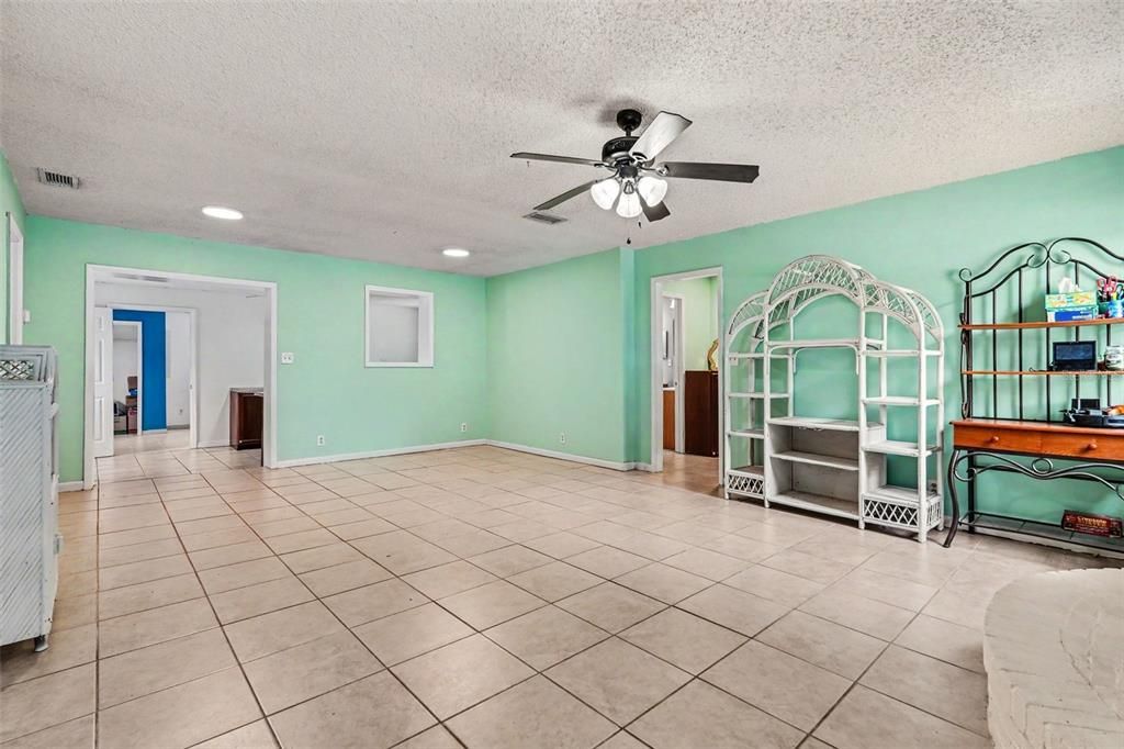 For Sale: $340,000 (3 beds, 2 baths, 1806 Square Feet)