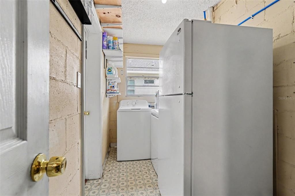 For Sale: $340,000 (3 beds, 2 baths, 1806 Square Feet)
