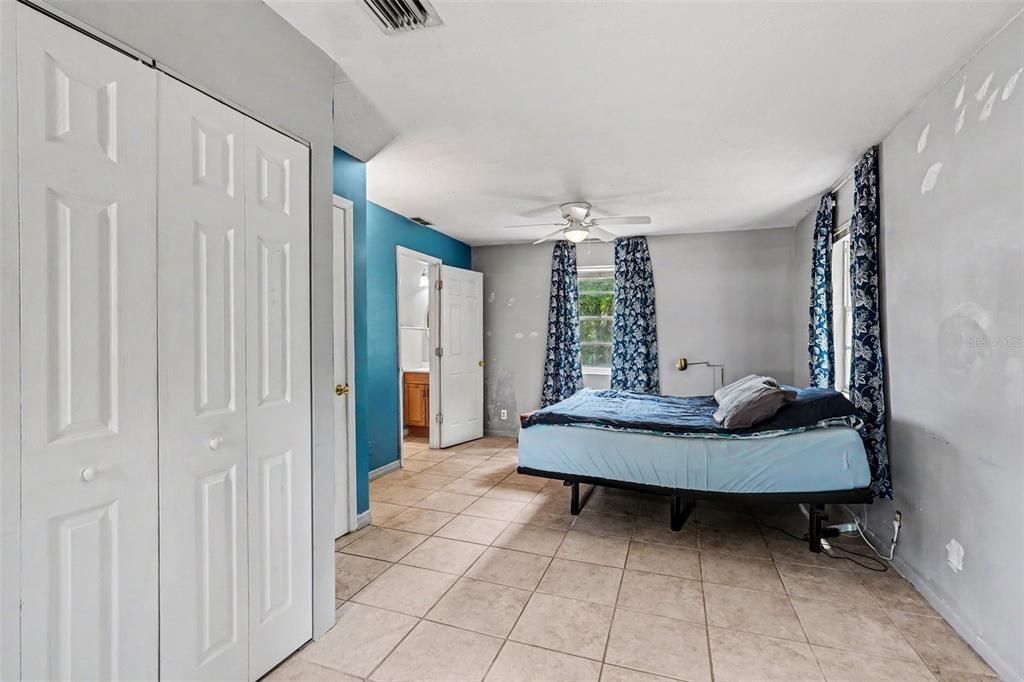 For Sale: $340,000 (3 beds, 2 baths, 1806 Square Feet)