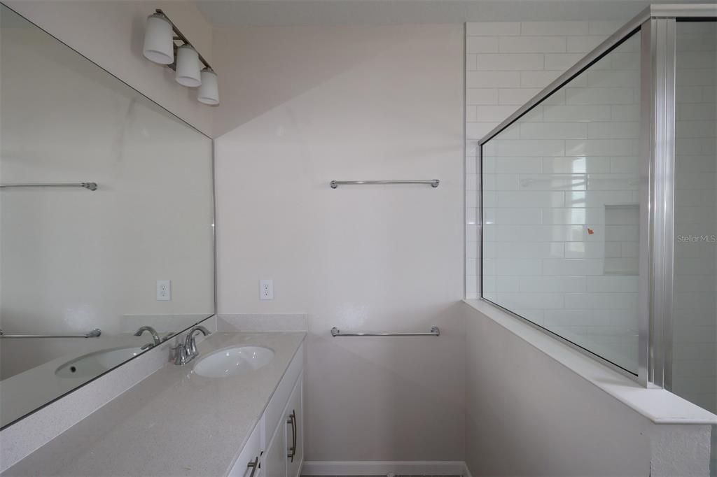 En Venta: $383,990 (3 camas, 2 baños, 1833 Pies cuadrados)