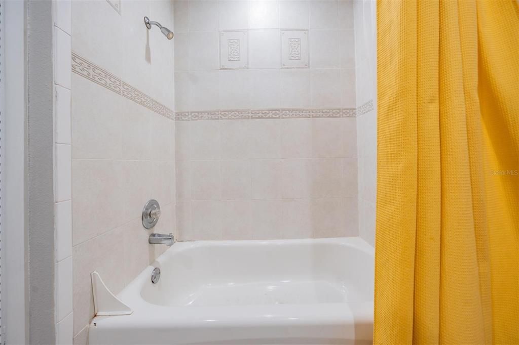 На продажу: $274,900 (3 спален, 2 ванн, 1542 Квадратных фут)