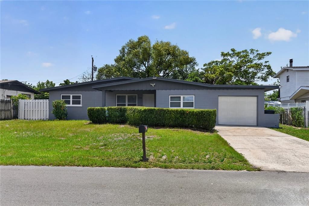 For Sale: $245,000 (3 beds, 2 baths, 1152 Square Feet)