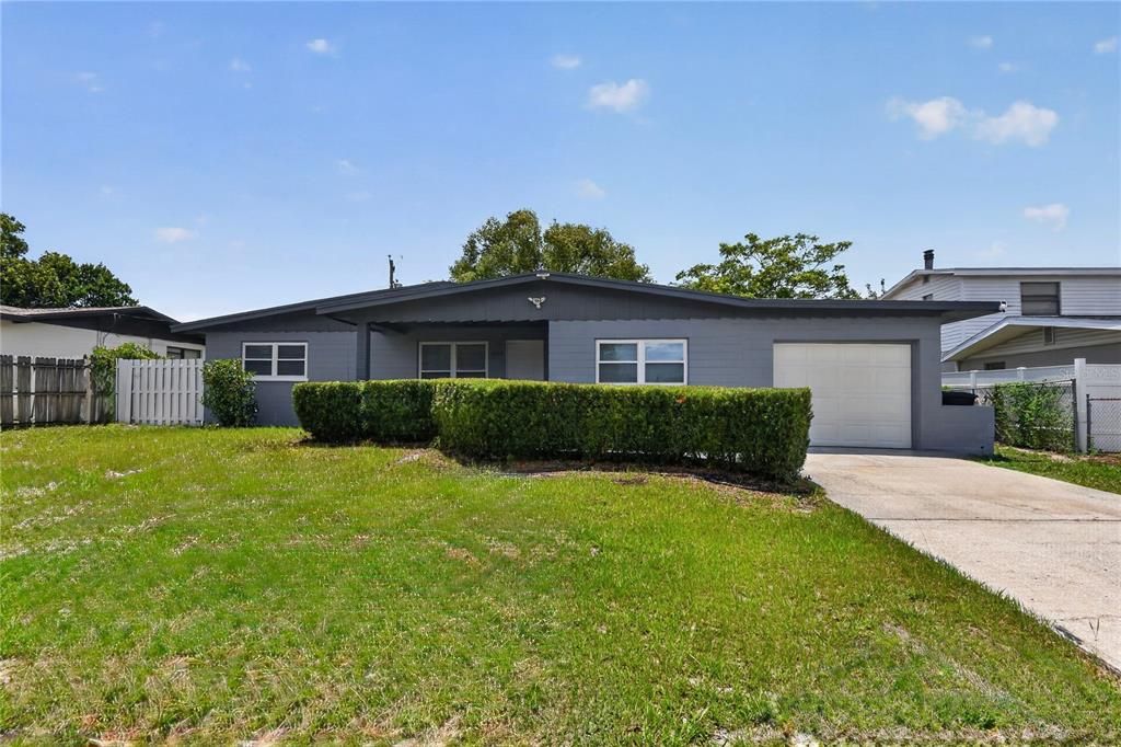 For Sale: $245,000 (3 beds, 2 baths, 1152 Square Feet)
