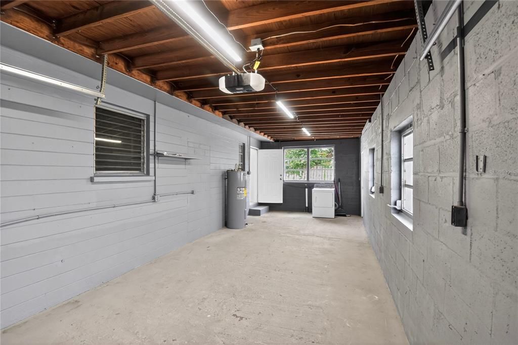 For Sale: $245,000 (3 beds, 2 baths, 1152 Square Feet)