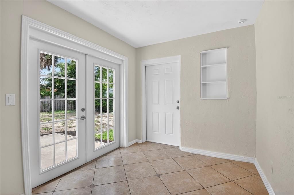 For Sale: $245,000 (3 beds, 2 baths, 1152 Square Feet)
