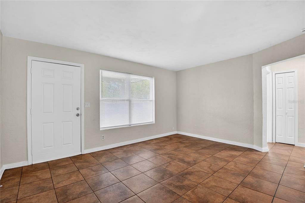 For Sale: $245,000 (3 beds, 2 baths, 1152 Square Feet)