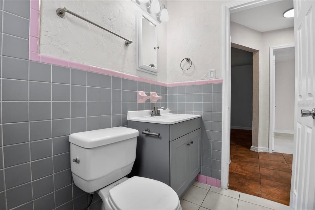 For Sale: $245,000 (3 beds, 2 baths, 1152 Square Feet)