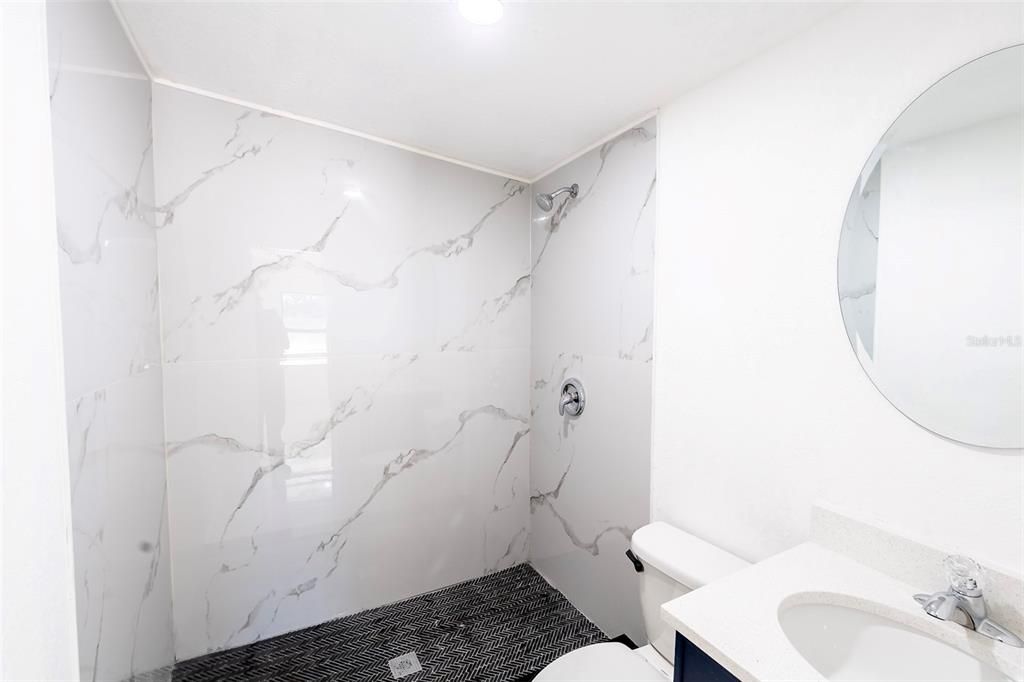 На продажу: $368,900 (4 спален, 3 ванн, 1850 Квадратных фут)