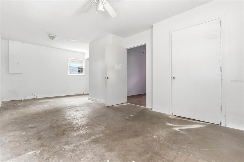 For Sale: $199,900 (3 beds, 2 baths, 1152 Square Feet)